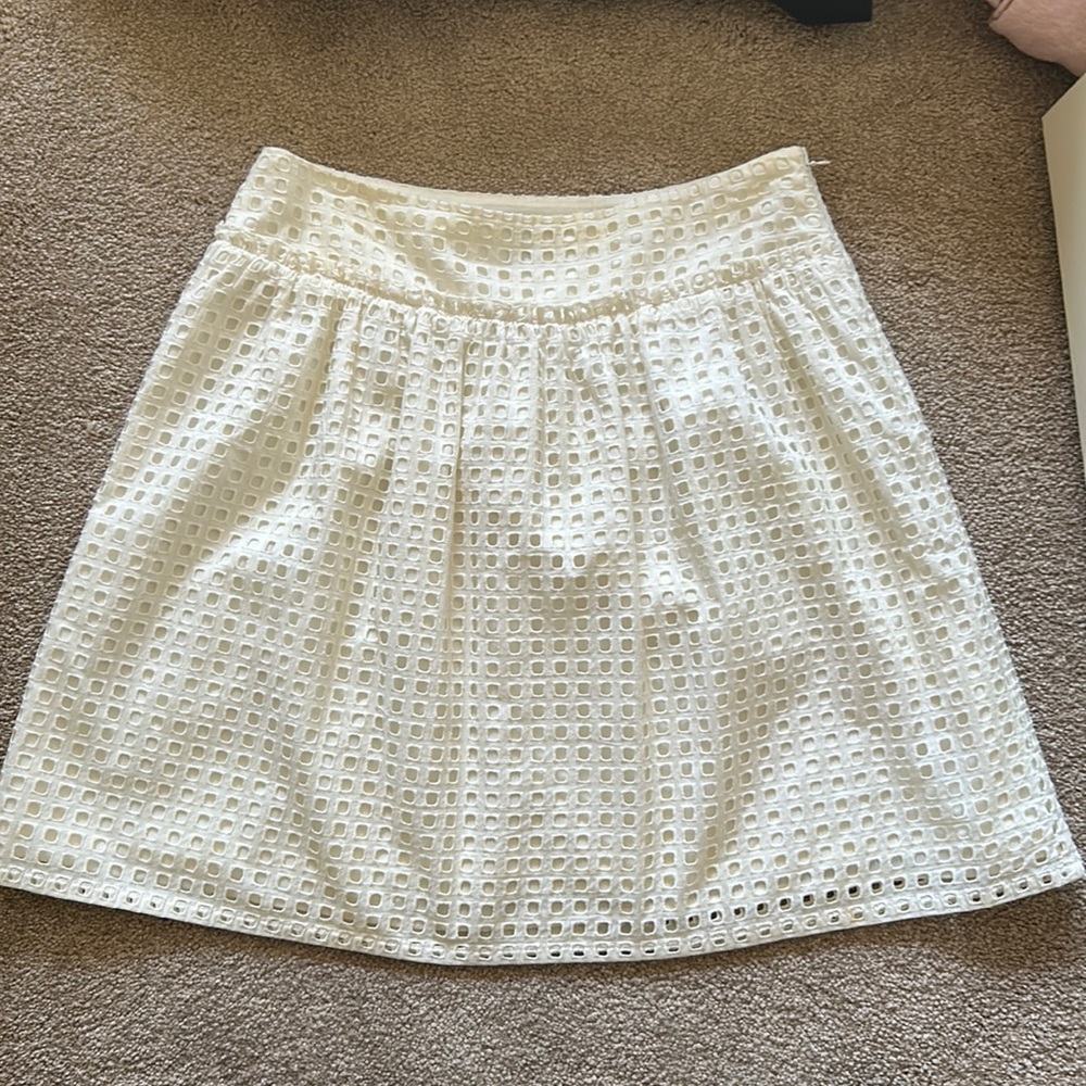 Ann Taylor fully lined side zip ivory skirt